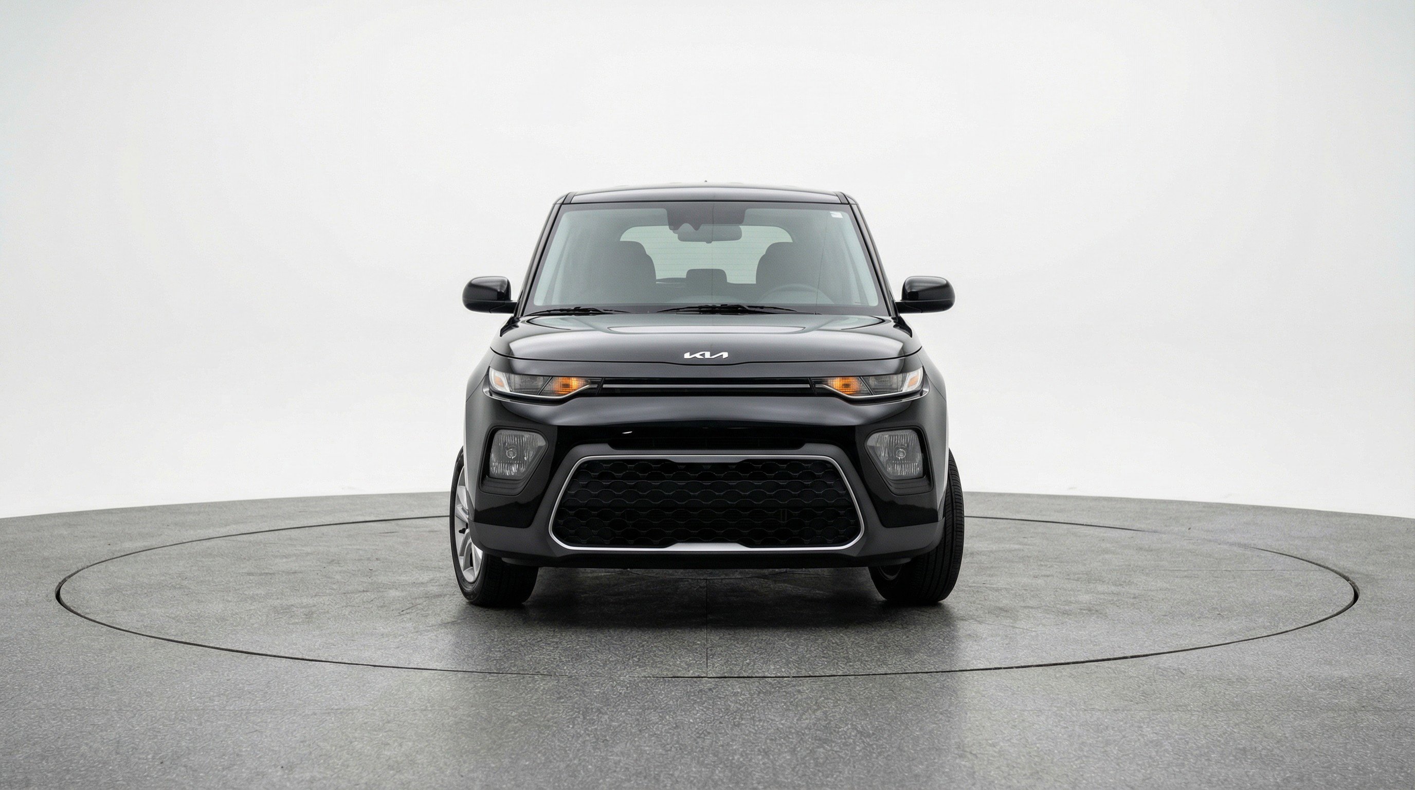 Used 2025 Kia Soul LX w/ LX Technology Package image 2