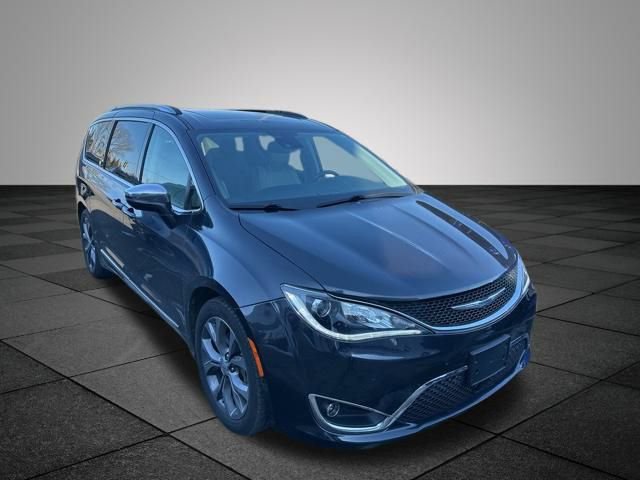 Used 2020 Chrysler Pacifica Limited w/ Tire & Wheel Group image 13