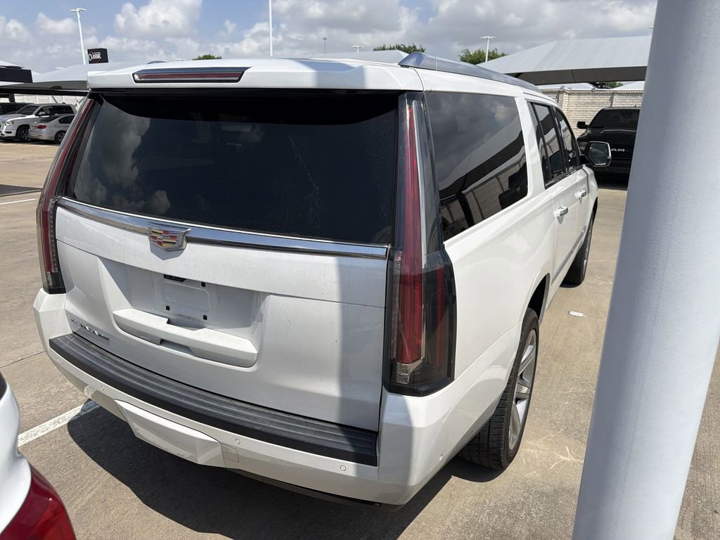 Used 2018 Cadillac Escalade ESV Premium Luxury AWD/4WD image 3