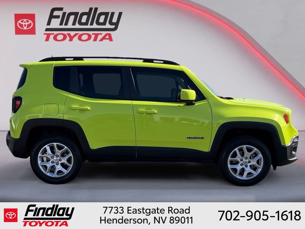 Used 2018 Jeep Renegade Latitude AWD/4WD image 11