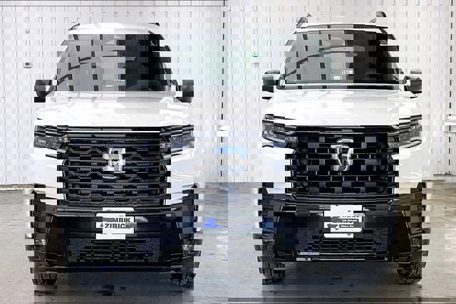 New 2026 Honda Pilot Sport image 3