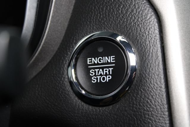 Used 2018 Ford Fusion SE FWD image 15