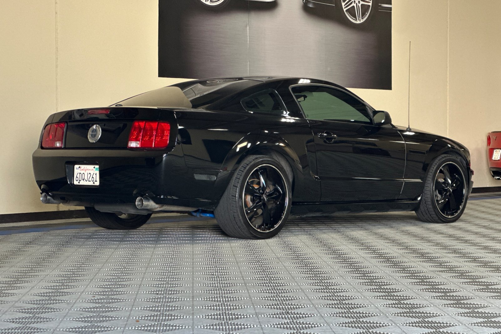 Used 2008 Ford Mustang GT Premium RWD image 4