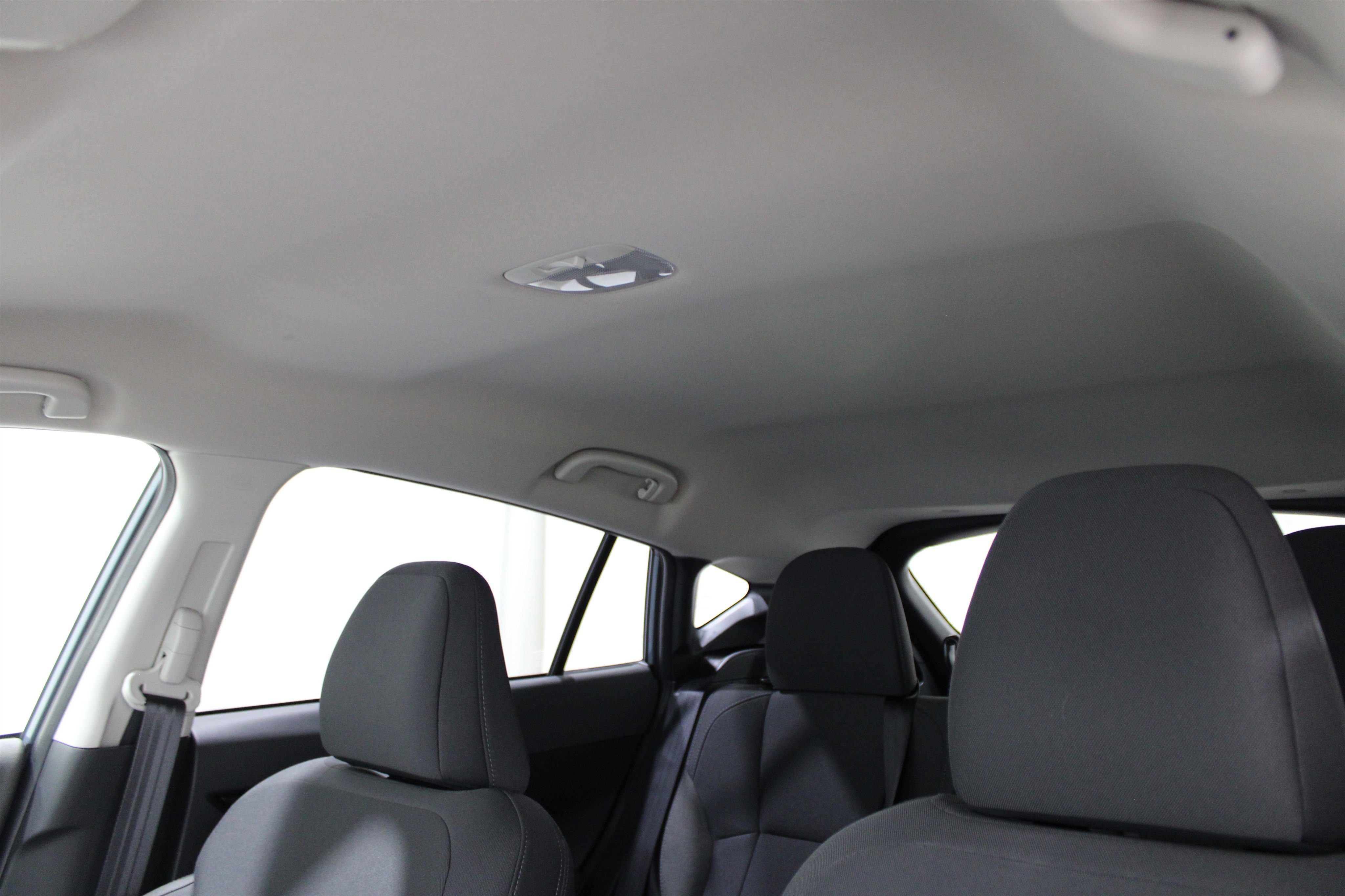 Used 2025 Subaru Crosstrek 2.0i Premium image 24