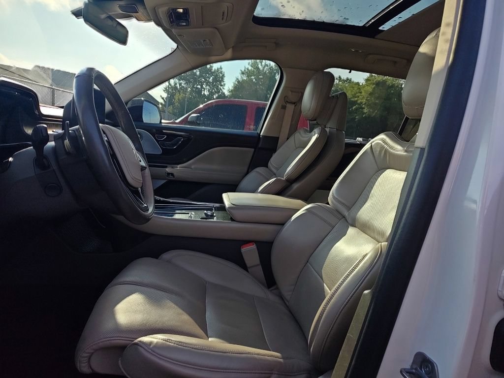 Used 2020 Lincoln Aviator Reserve w/ Equipment Group 202A AWD/4WD image 8