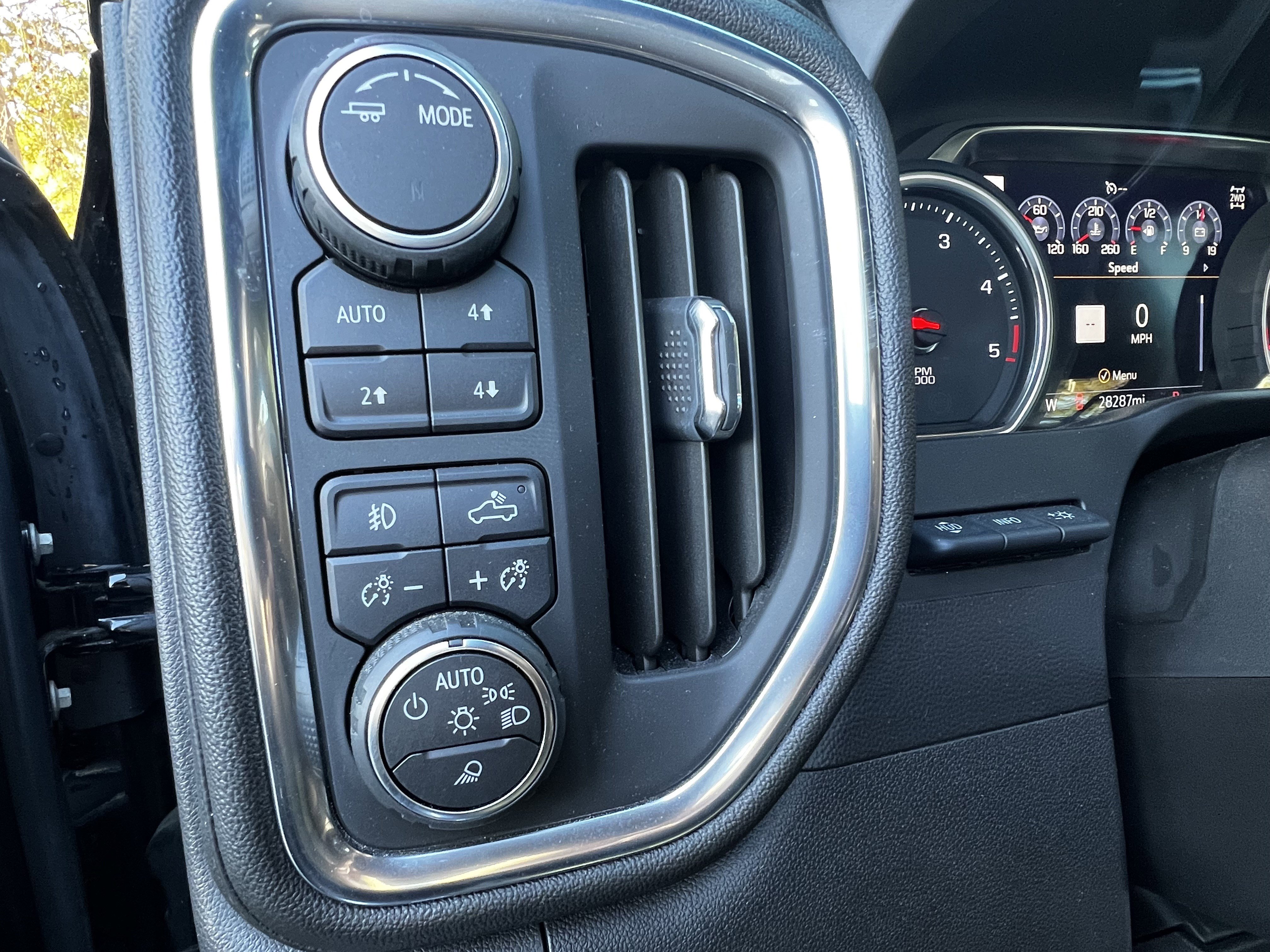 Used 2020 Chevrolet Silverado 2500 LTZ w/ LTZ Premium Package image 15