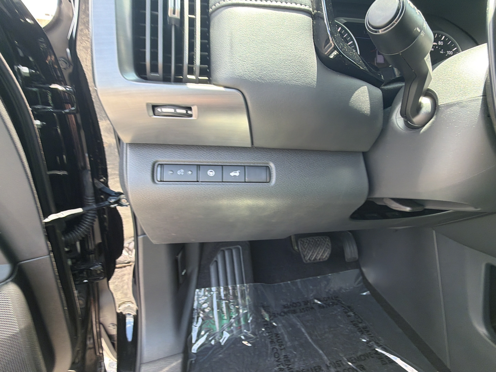 Certified 2025 Nissan Pathfinder SL w/ SL Premium Package FWD image 19