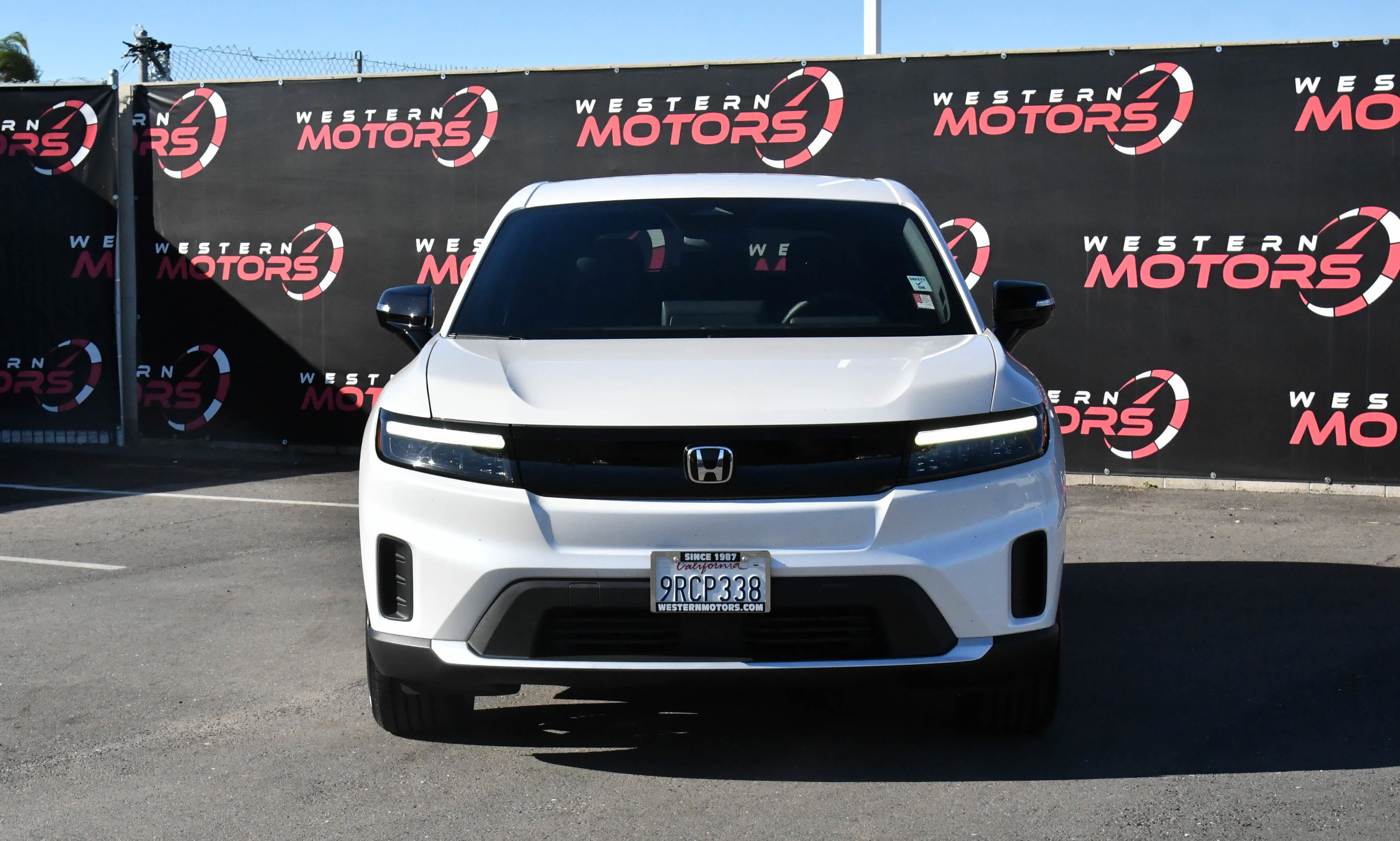 Used 2024 Honda Prologue EX image 2