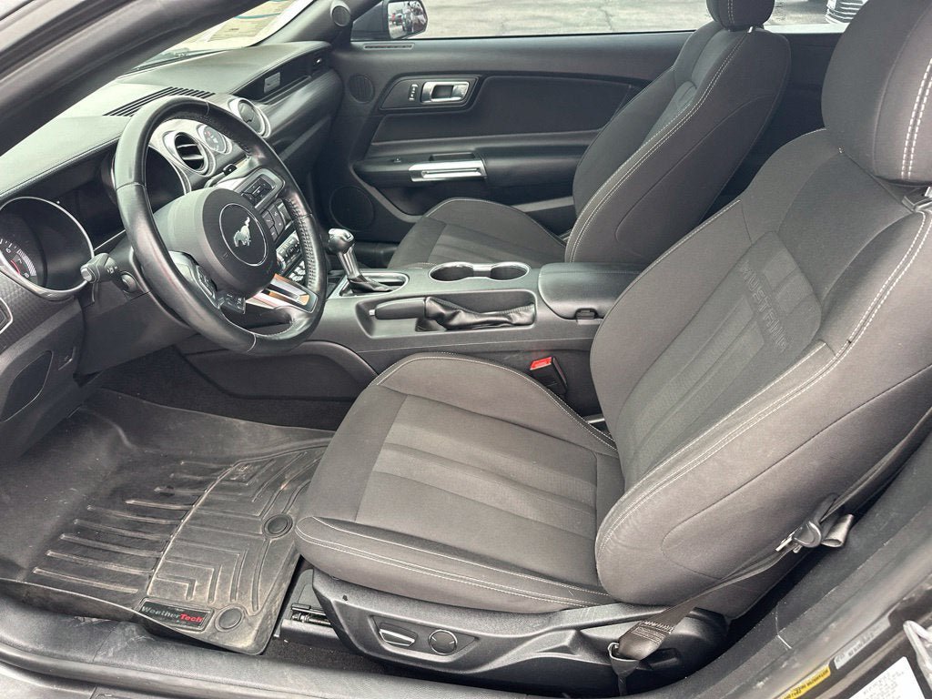 Certified 2019 Ford Mustang Convertible RWD image 12