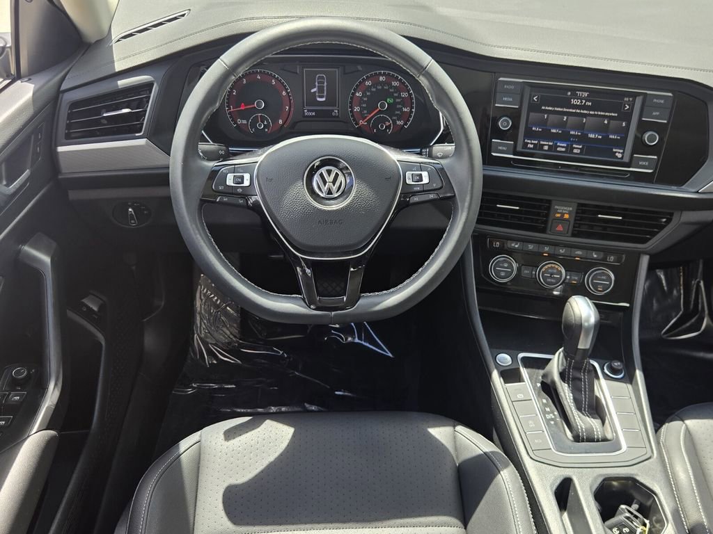 Used 2021 Volkswagen Jetta SE w/ SE Cold Weather Package FWD image 12