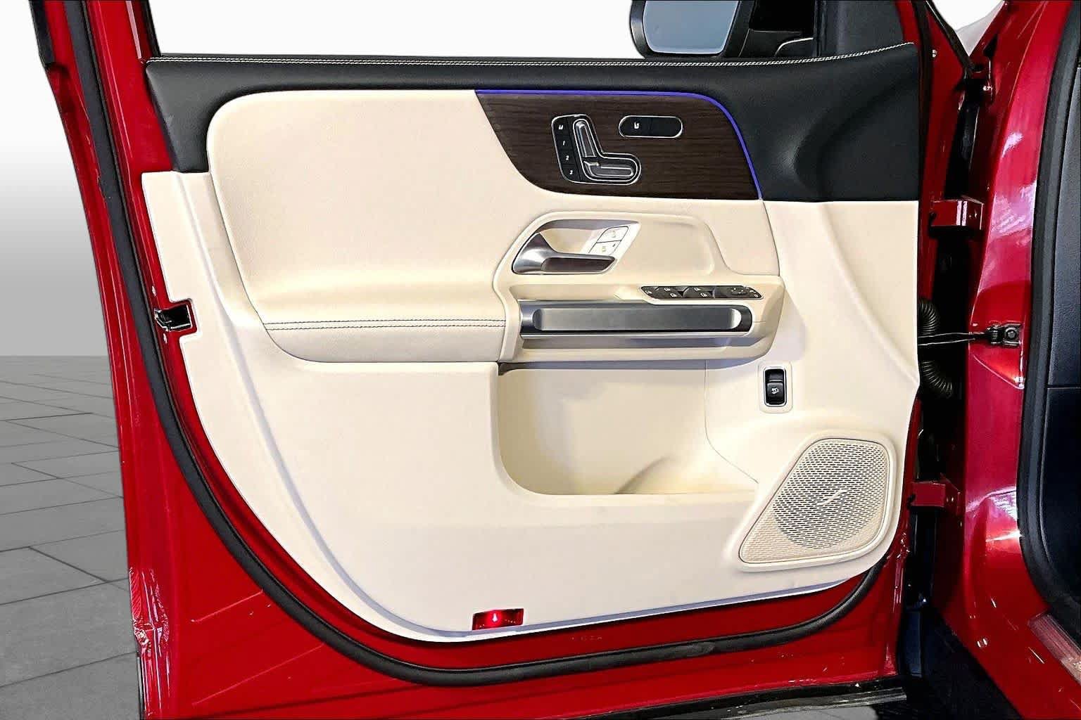 New 2026 Mercedes-Benz GLB 250 4MATIC image 11
