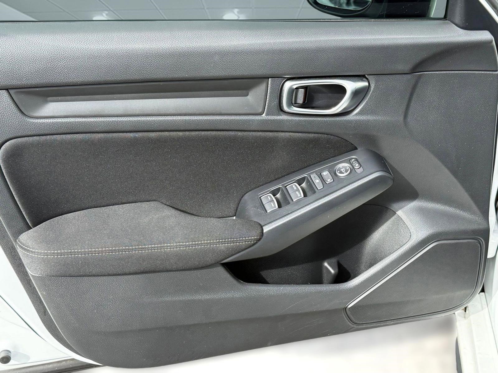 Used 2024 Honda Civic Sport image 13