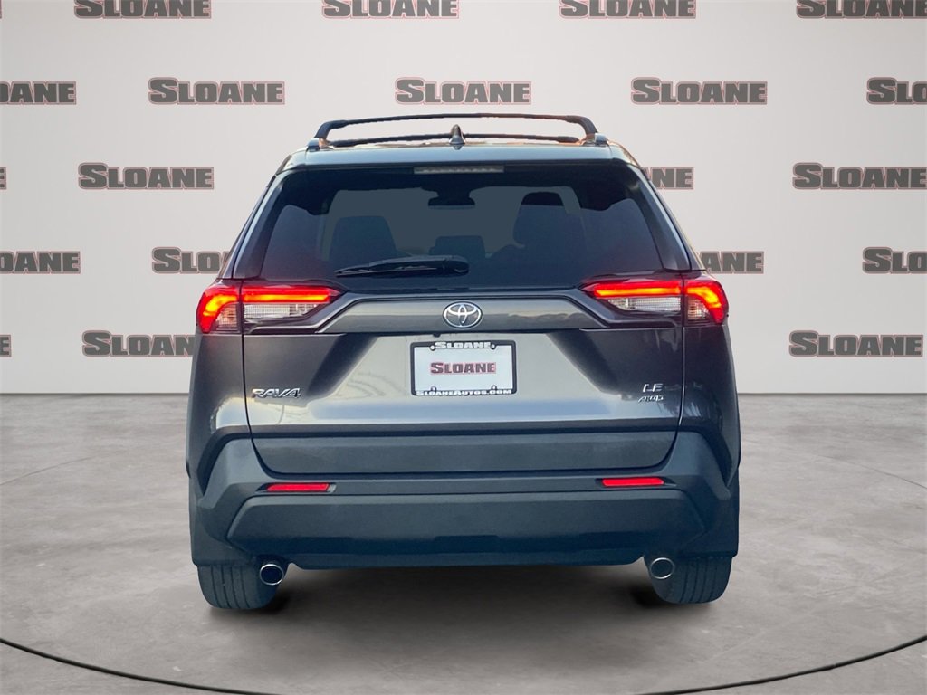 Used 2019 Toyota RAV4 LE image 4