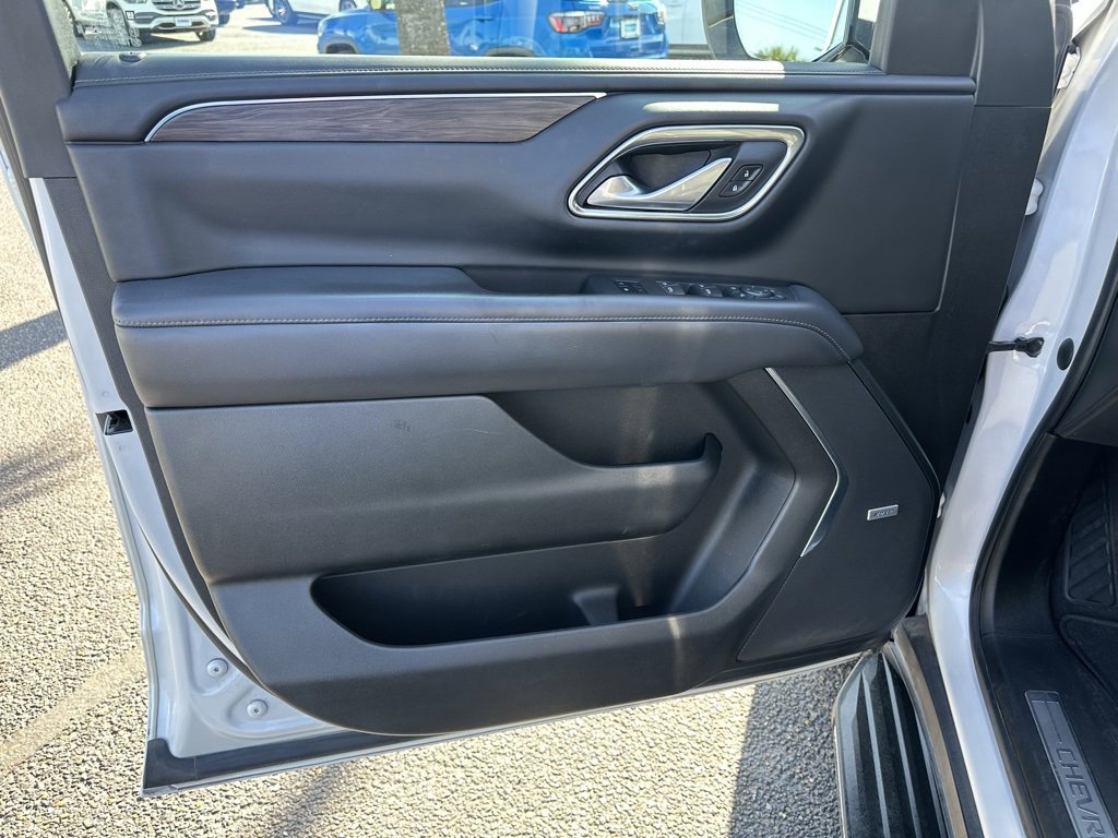 Used 2022 Chevrolet Tahoe LT w/ Luxury Package image 10