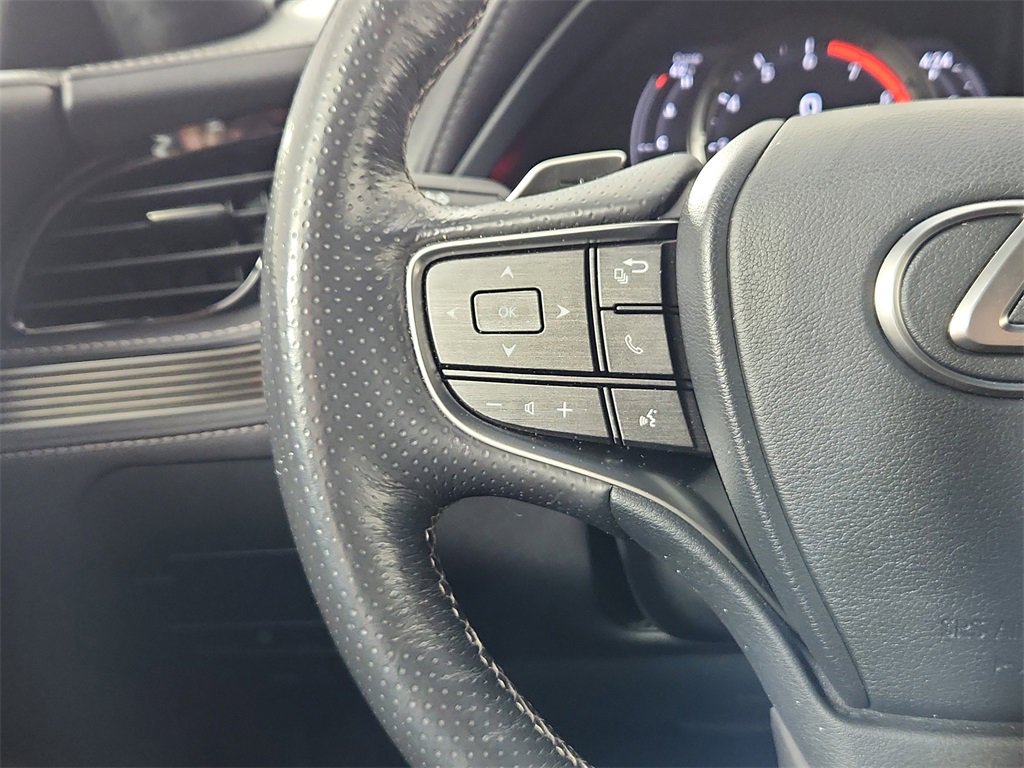 Used 2018 Lexus LS 500 F Sport image 19