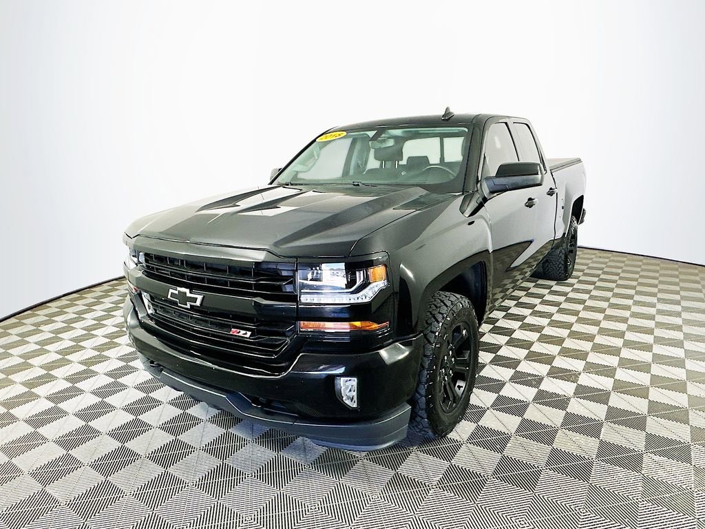 Used 2018 Chevrolet Silverado 1500 LT w/ Midnight Edition AWD/4WD image 6