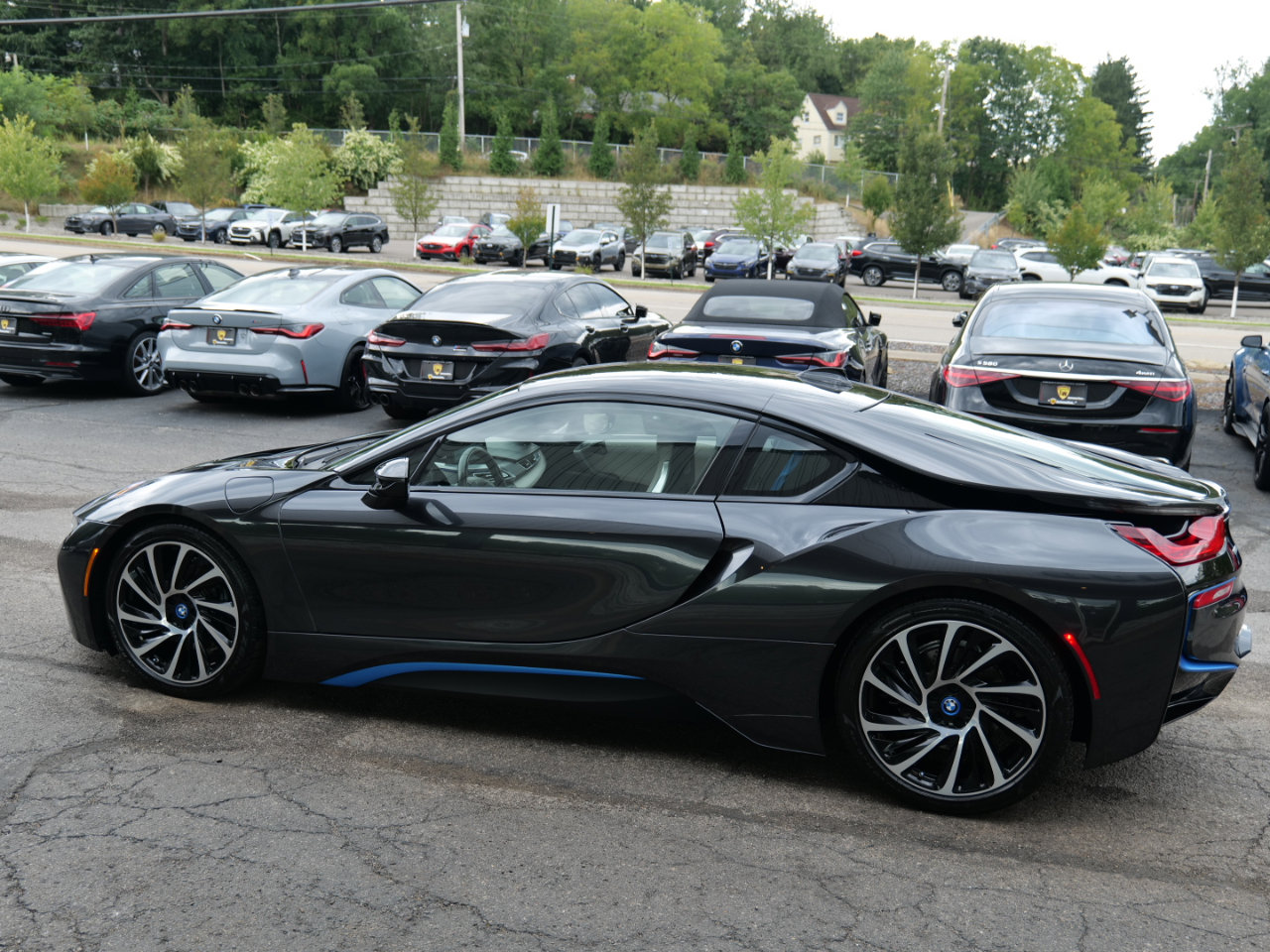Used 2015 BMW i8 image 8