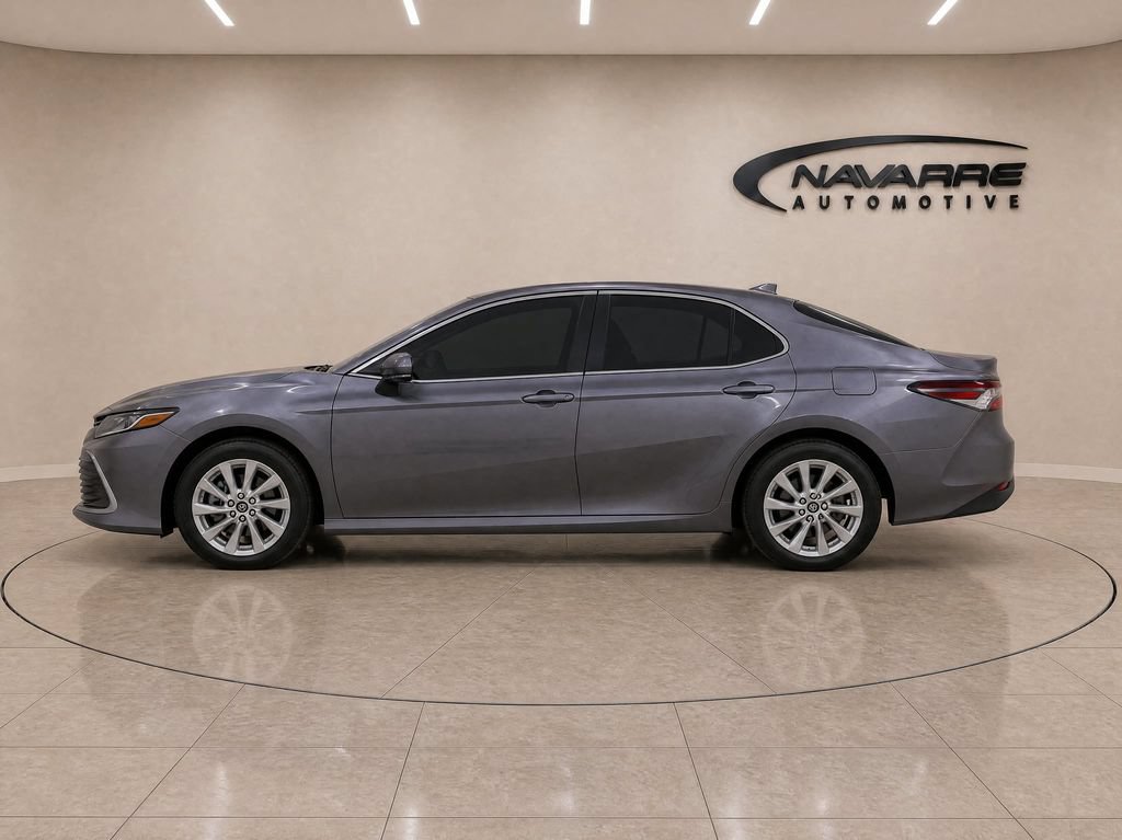 Used 2023 Toyota Camry LE w/ Convenience Package FWD image 4