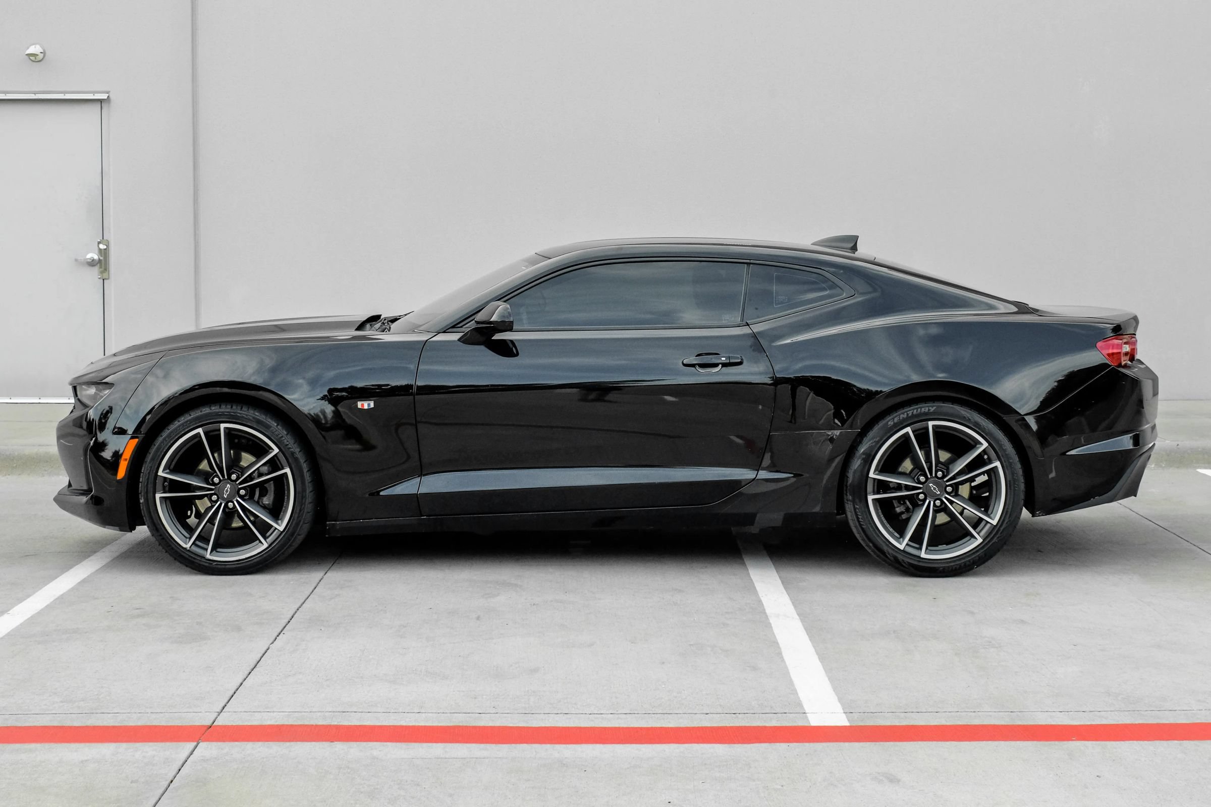 Used 2019 Chevrolet Camaro LT RWD image 10