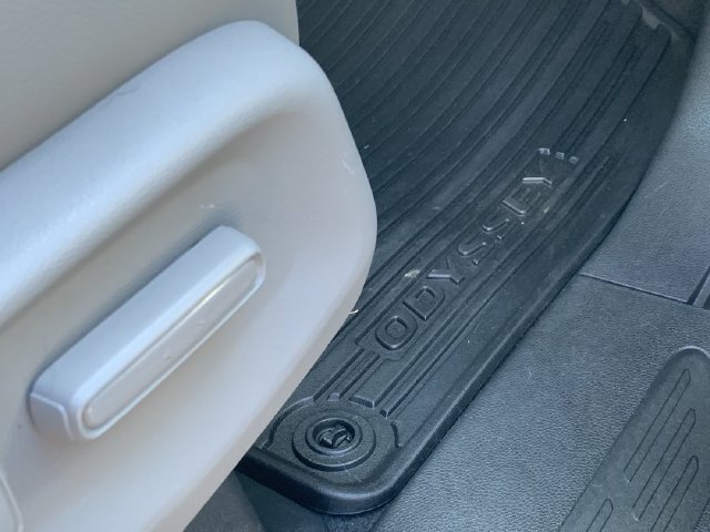 Used 2018 Honda Odyssey Elite image 14