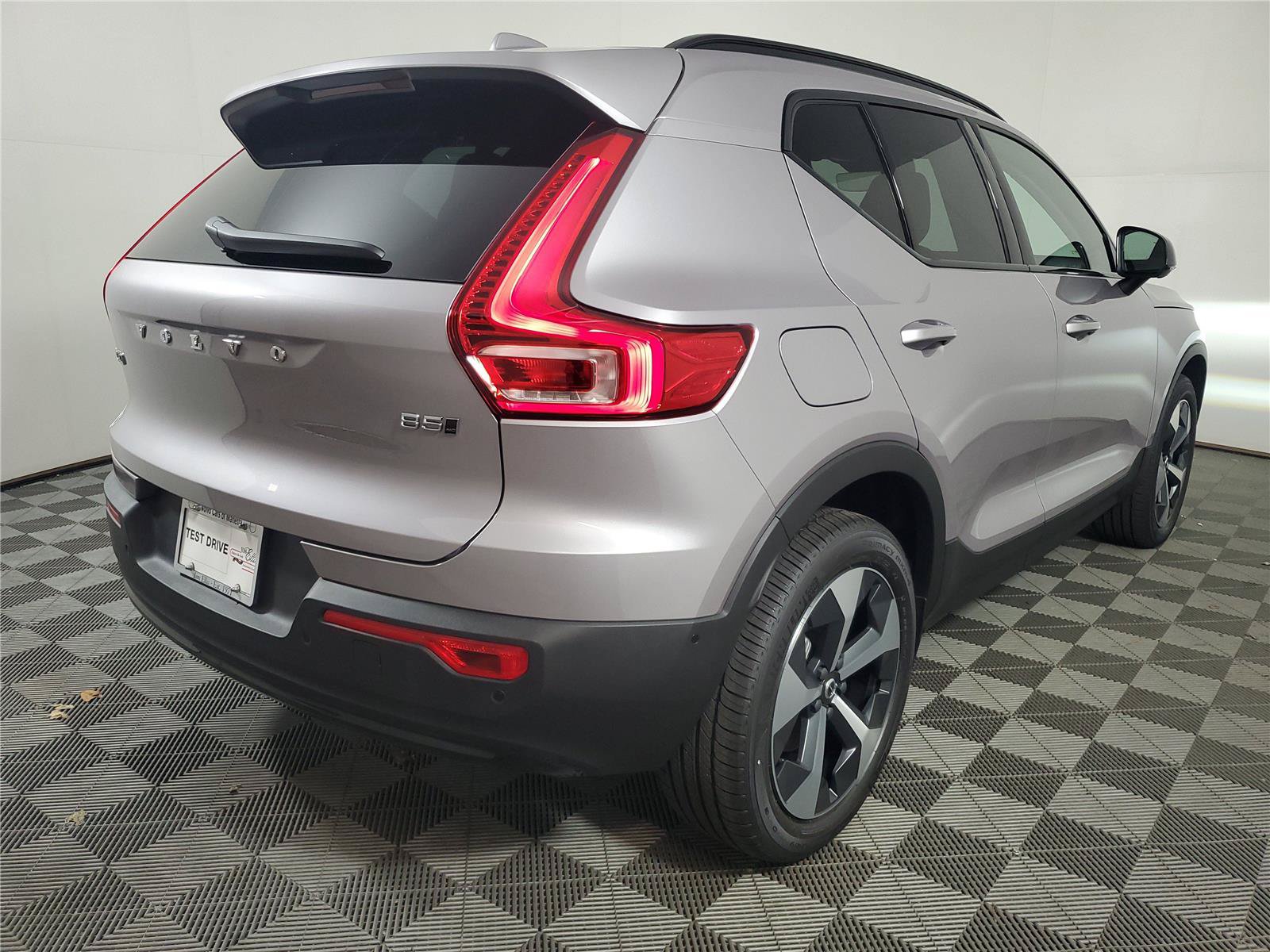 New 2026 Volvo XC40 B5 Plus w/ Protection Package Premier AWD/4WD image 6