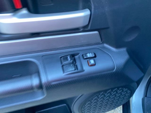 Used 2010 Toyota FJ Cruiser 4WD image 17