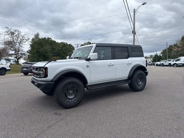 New 2025 Ford Bronco Outer Banks w/ Sasquatch Package image 15