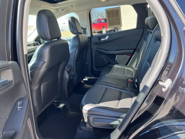 Used 2022 Ford Escape Titanium AWD/4WD image 13