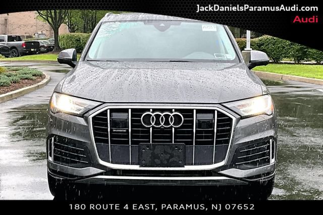 Used 2023 Audi Q7 2.0T Premium w/ Convenience Package AWD/4WD image 3