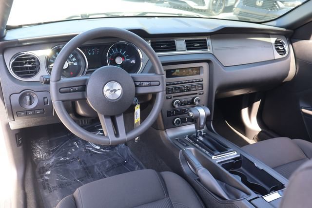 Used 2012 Ford Mustang Convertible image 17