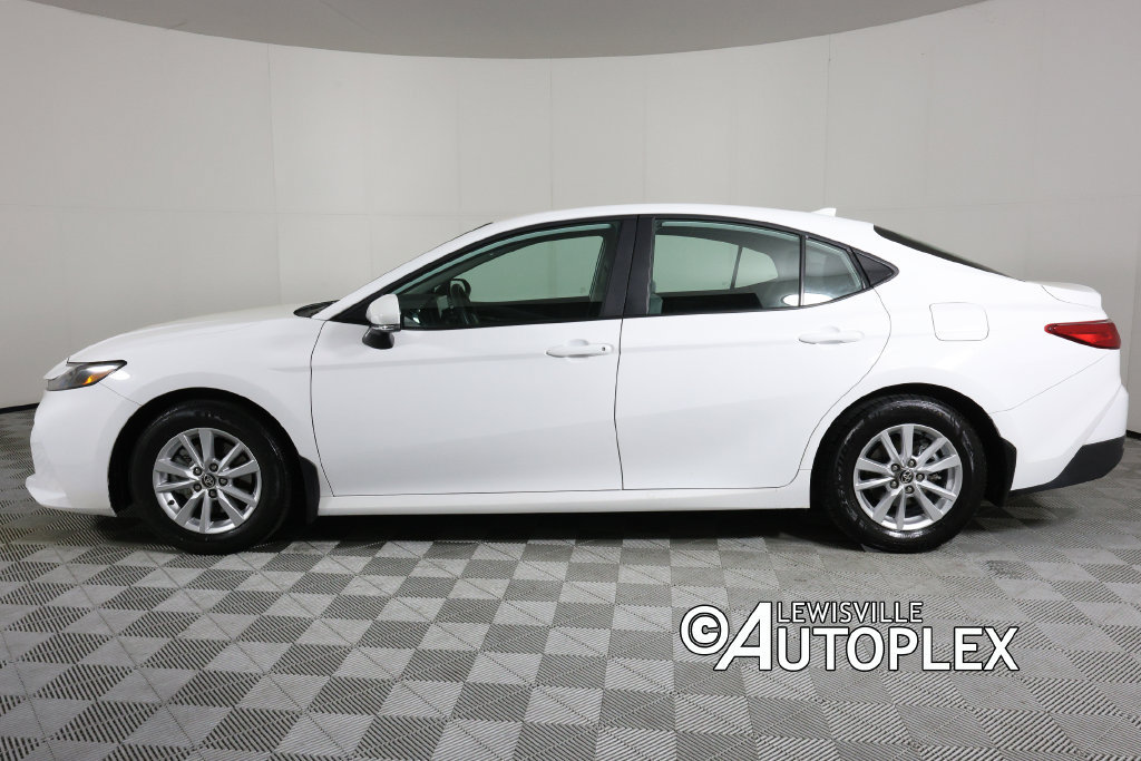 Used 2026 Toyota Camry LE w/ Convenience Package FWD image 8