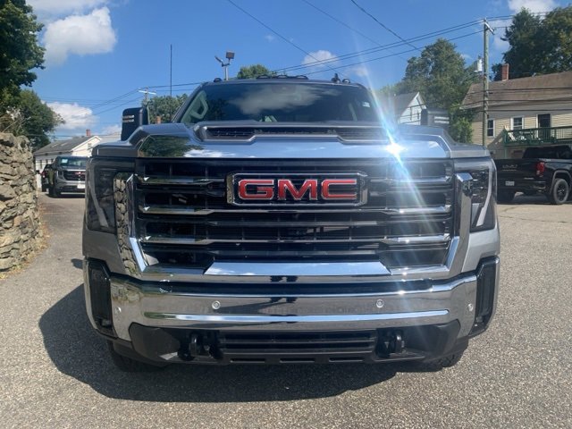 New 2025 GMC Sierra 2500 SLE w/ SLE Value Package; image 3