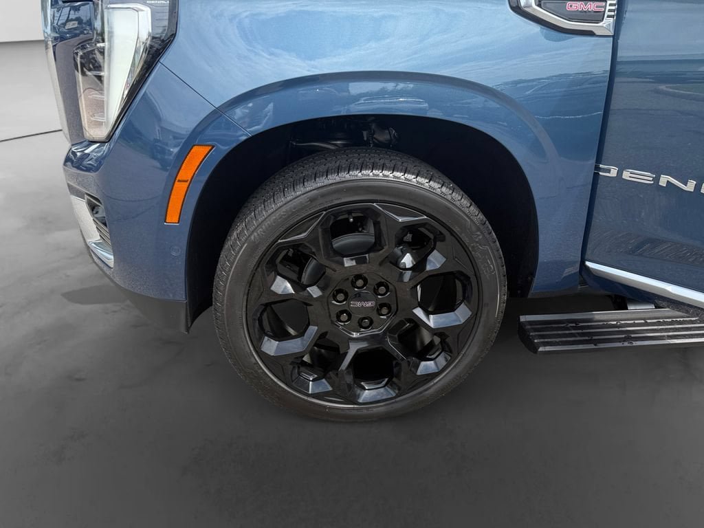 New 2026 GMC Yukon XL Denali w/ Denali Reserve Package AWD/4WD image 8