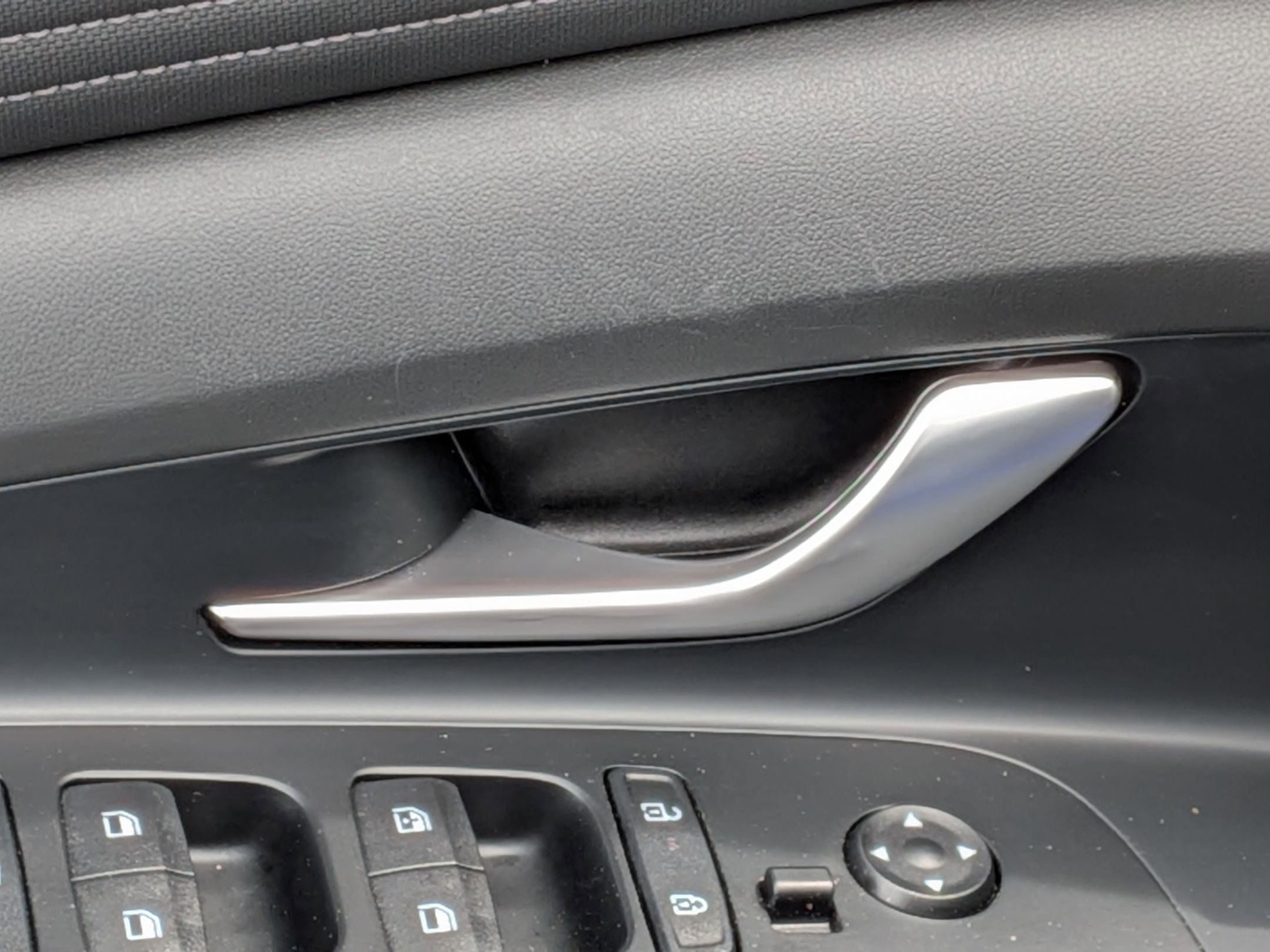 Used 2025 Hyundai Elantra SEL FWD image 12