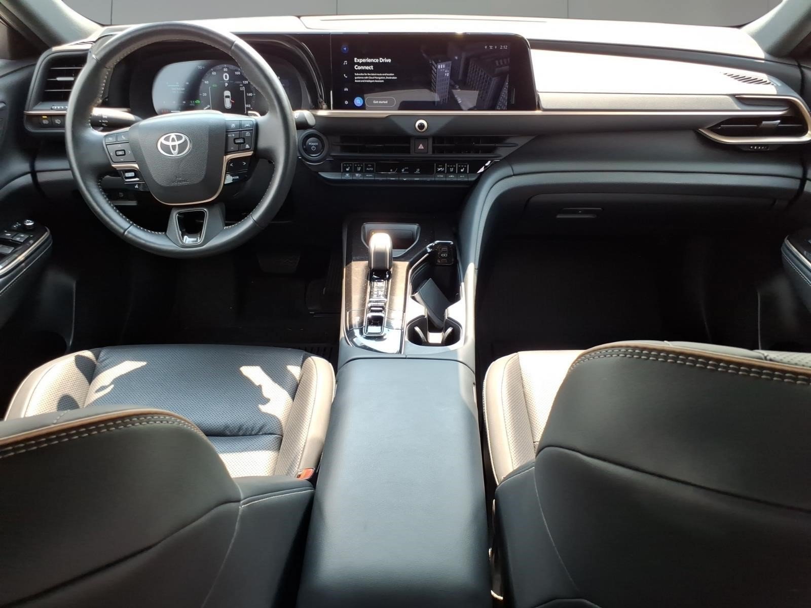 Used 2025 Toyota Crown Signia AWD/4WD image 11