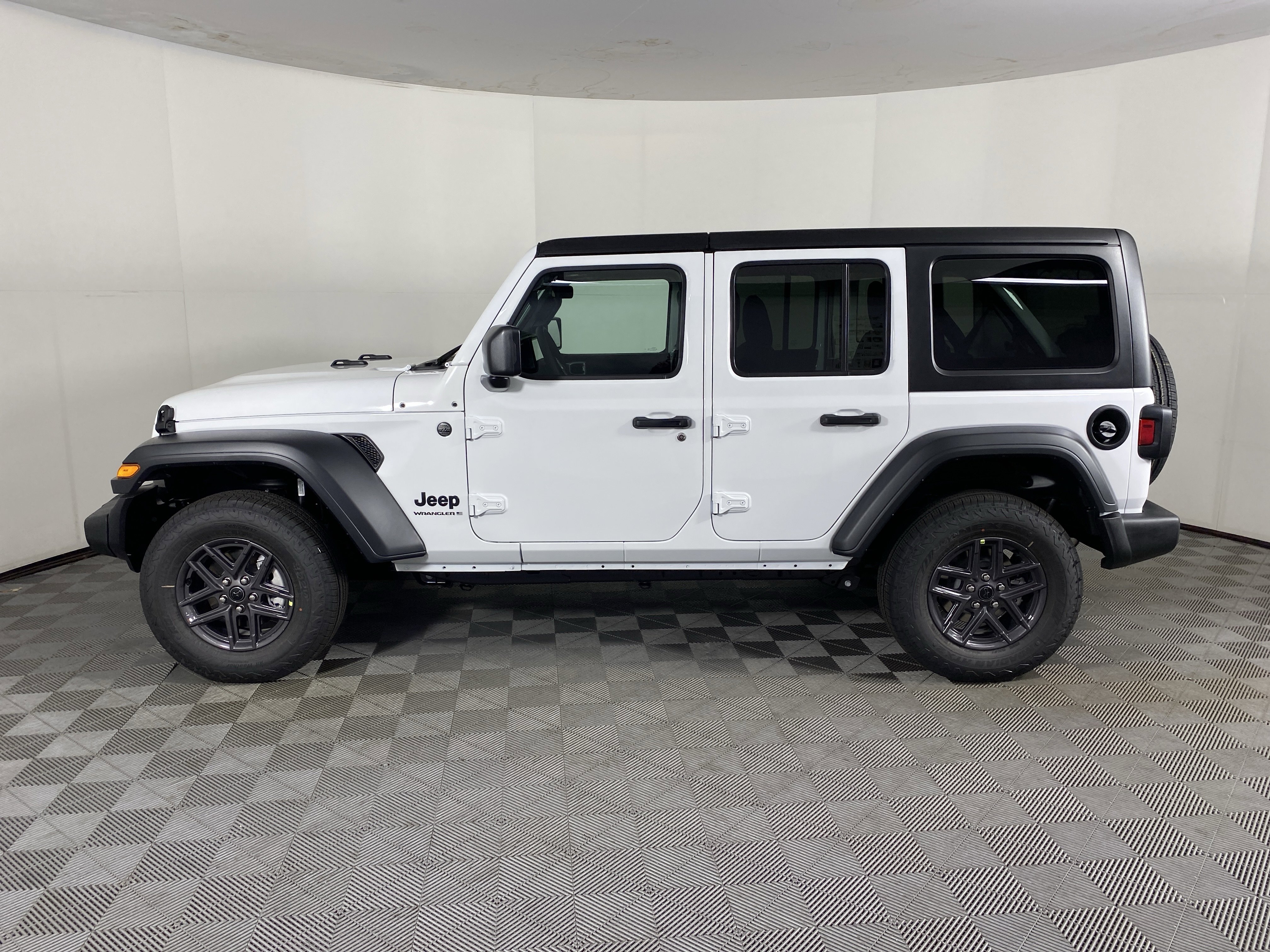 New 2025 Jeep Wrangler Sport S image 9