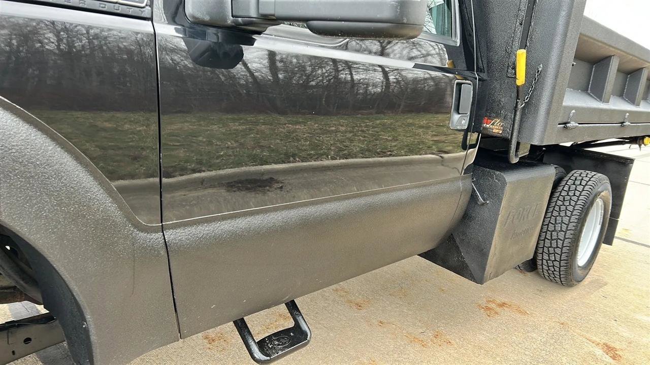 Used 2015 Ford F350 XL w/ Snow Plow Prep Package image 19