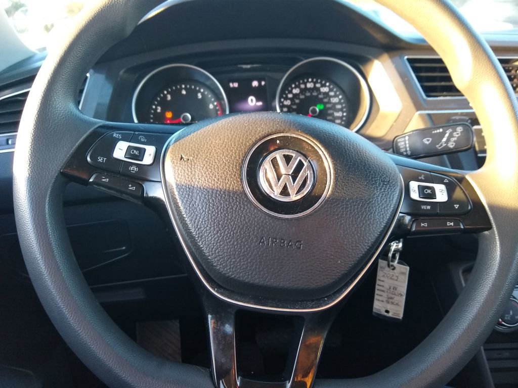 Used 2021 Volkswagen Tiguan S image 41