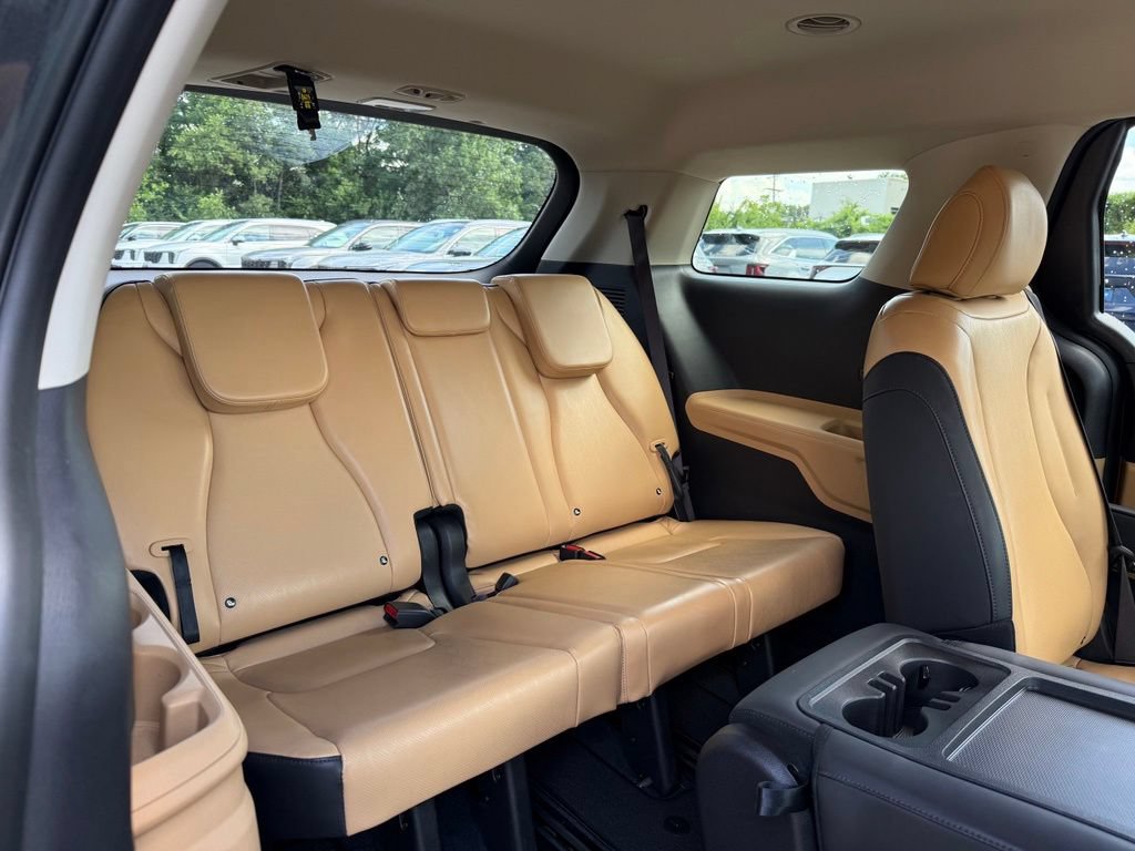 Used 2024 Kia Carnival LX FWD image 21