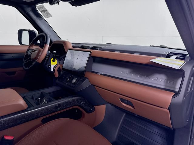 New 2026 Land Rover Defender 110 OCTA AWD/4WD image 31