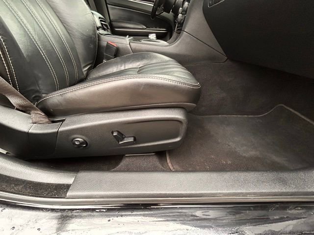 Used 2019 Chrysler 300 S image 37