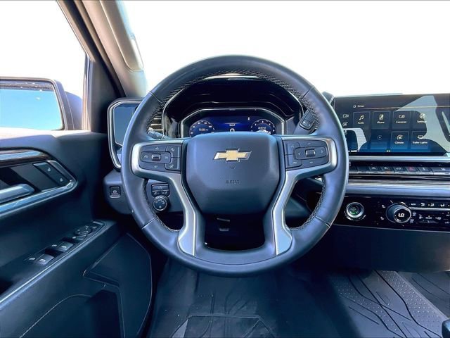 Used 2023 Chevrolet Silverado 1500 LT AWD/4WD image 17