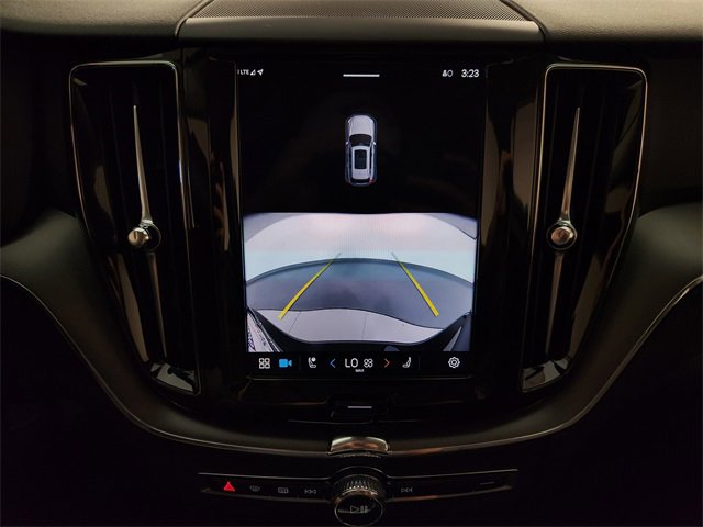 Used 2025 Volvo XC60 B5 Core image 15