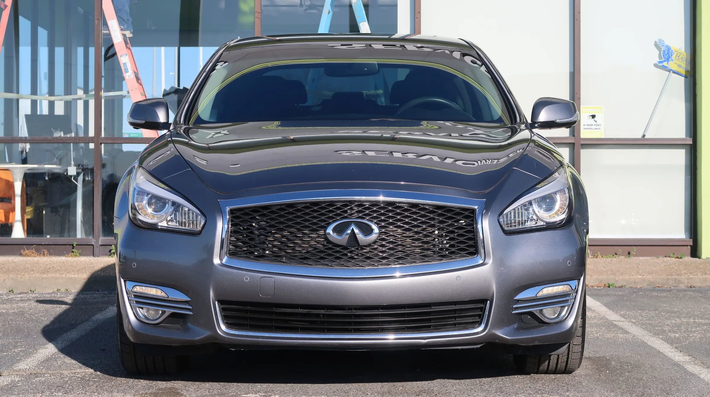 Used 2017 INFINITI Q70 3.7 image 2