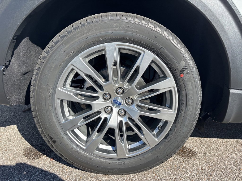 New 2026 Ford Explorer Platinum image 13