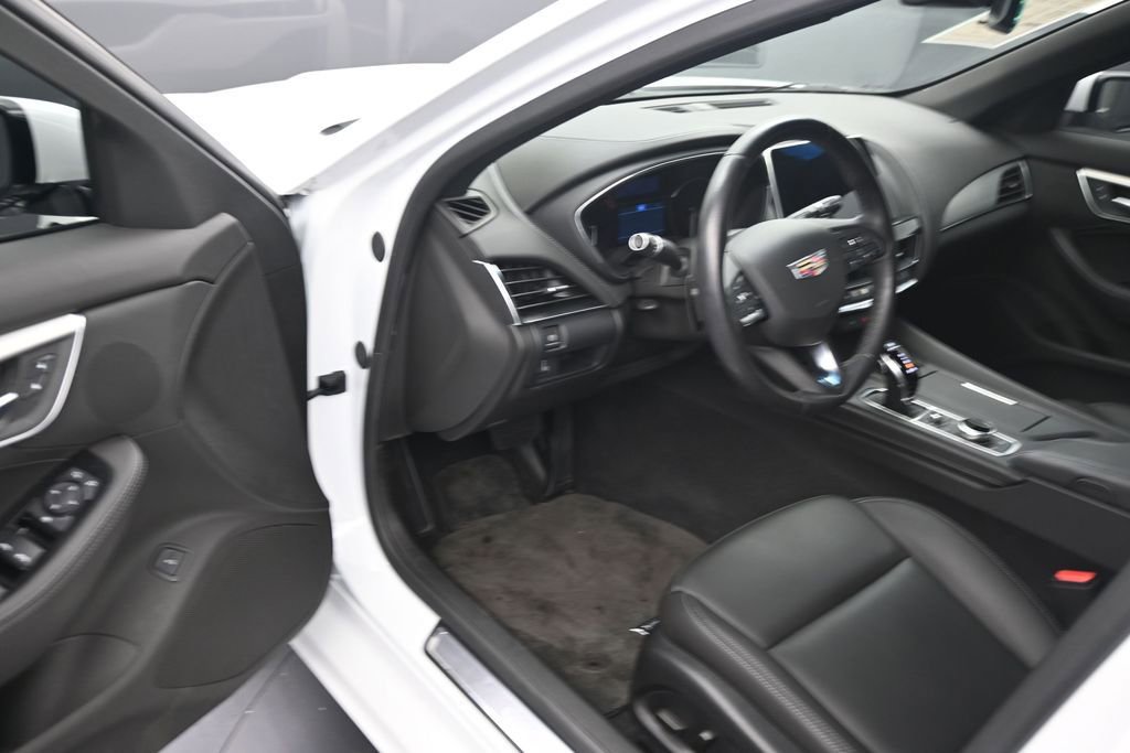 Used 2023 Cadillac CT5 Luxury RWD image 10