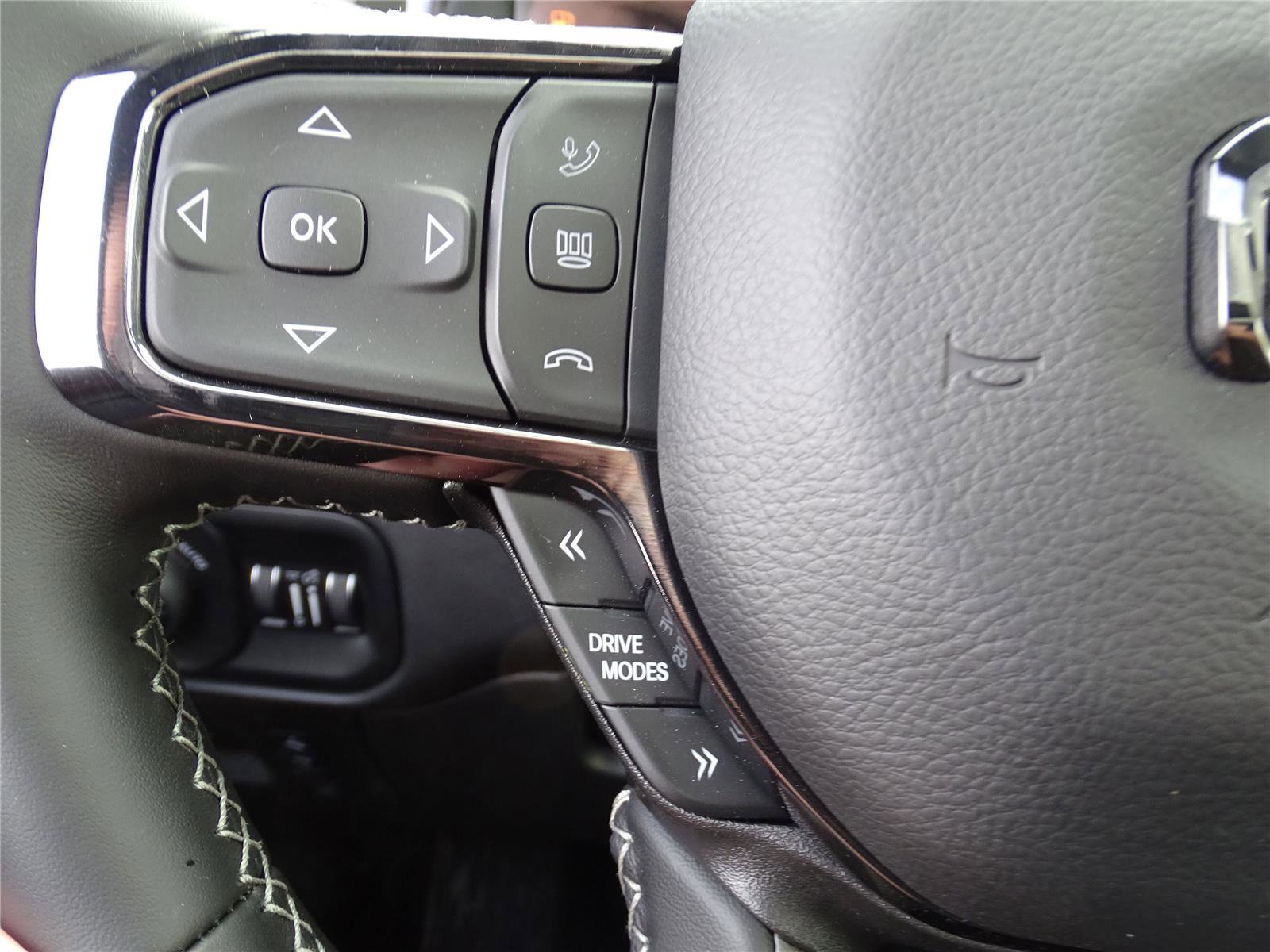 Used 2025 RAM 1500 Limited image 36