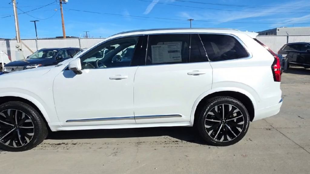 New 2026 Volvo XC90 B6 Ultra w/ Protection Package image 6