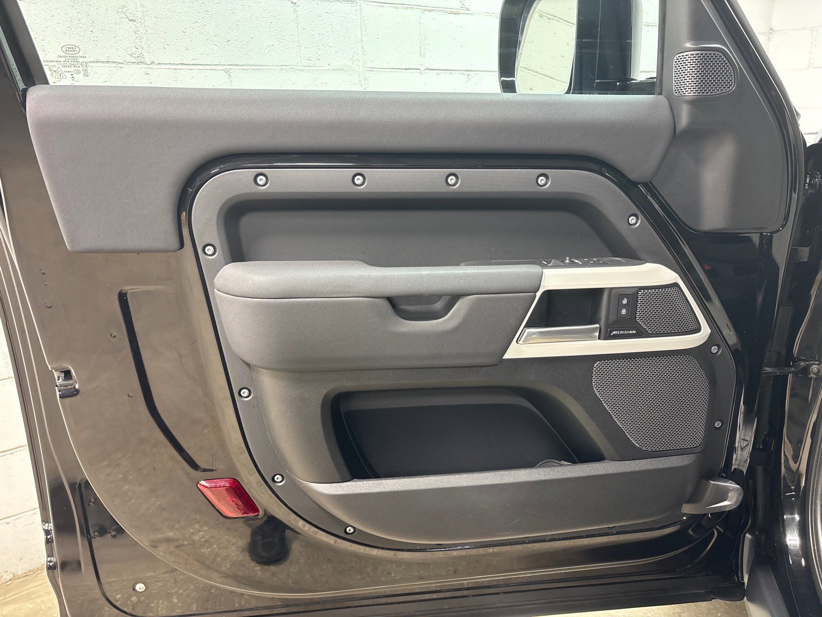 Used 2023 Land Rover Defender 90 S AWD/4WD image 27