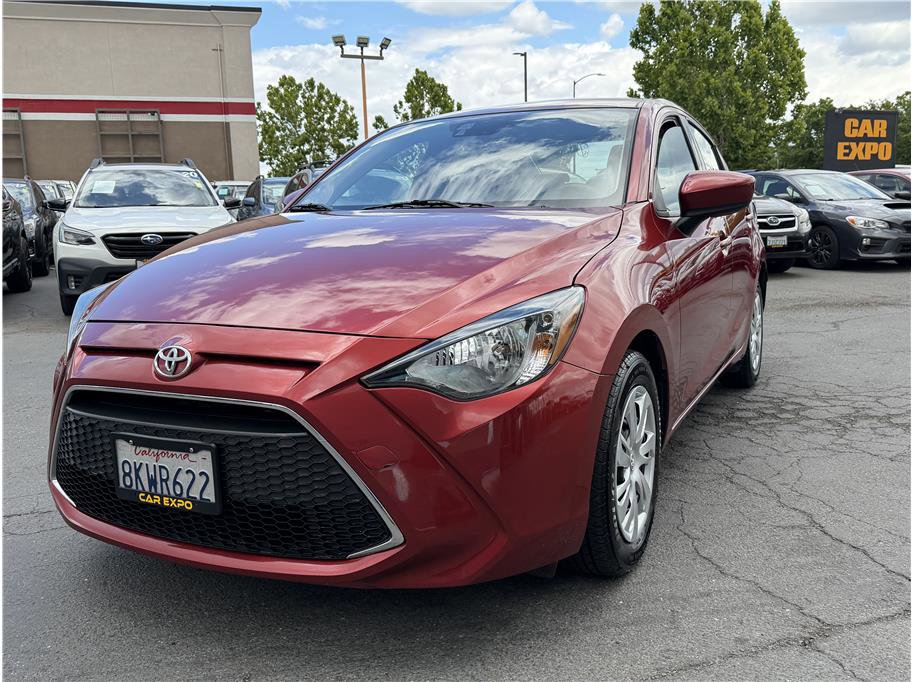 Used 2019 Toyota Yaris L FWD image 4